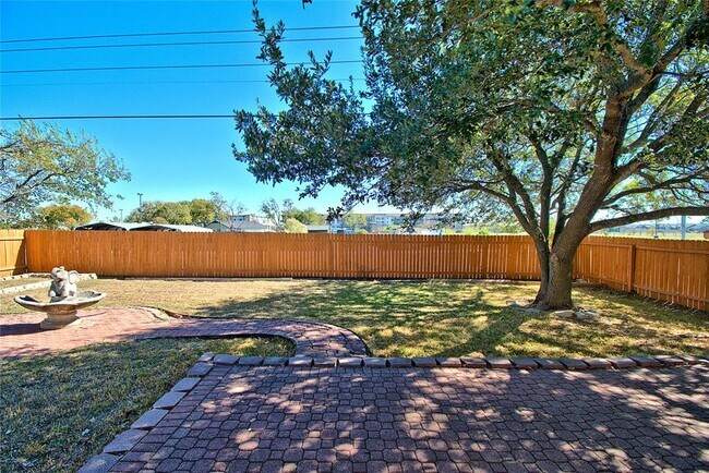 Building Photo - 1401 Haley Gray Dr