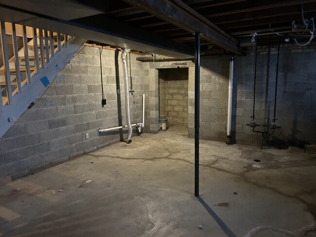 Building Photo - 1138 Ferndale Ave