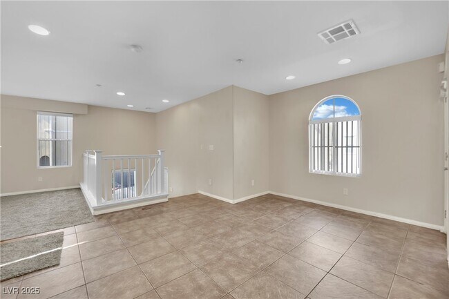 Building Photo - 4753 N Priory Gardens St