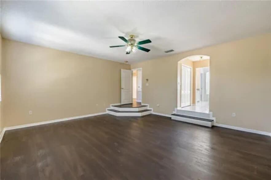 Building Photo - 14535 Lake Underhill Rd