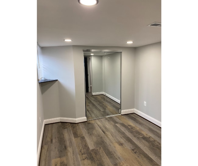 Building Photo - 3523 Edmondson Ave