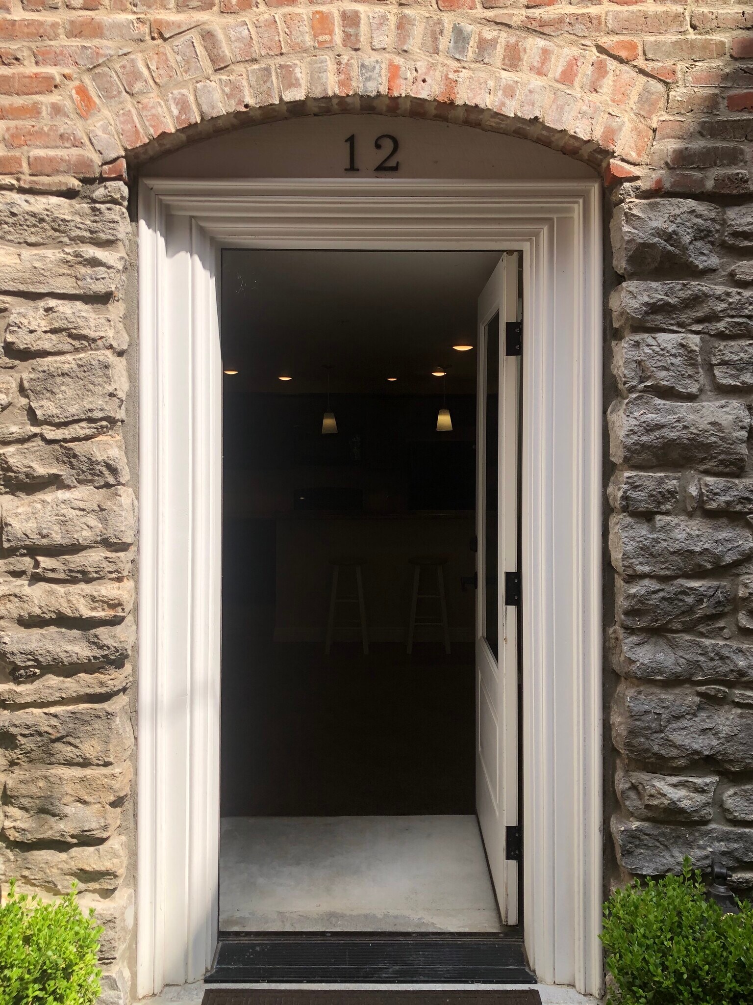 Building Photo - 114 E University St