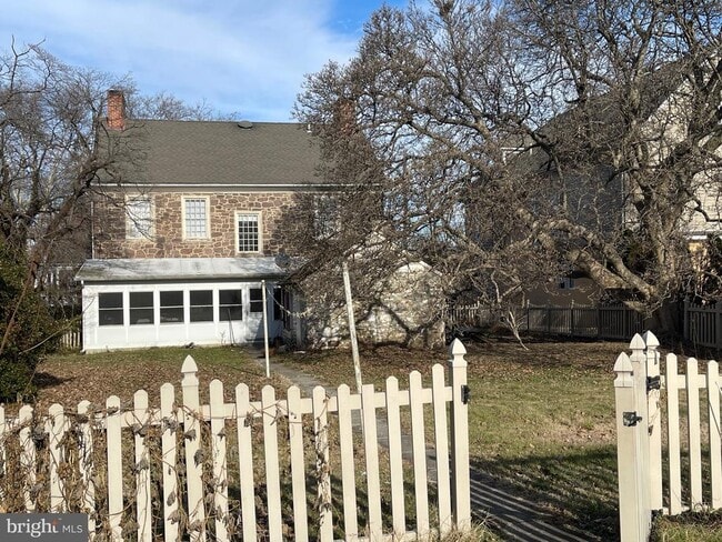 Building Photo - 16 Philadelphia Ave