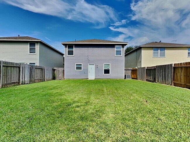 Building Photo - 17330 Wigeon Way Dr