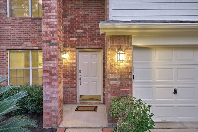 Building Photo - 3501 Buckingham Ln