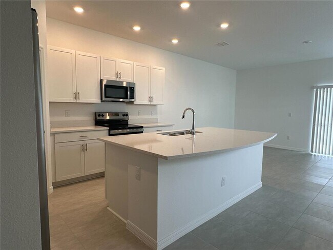 Building Photo - 2079 Hallier Cv