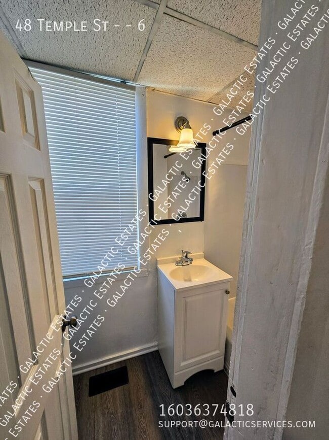 Building Photo - 48 Temple St