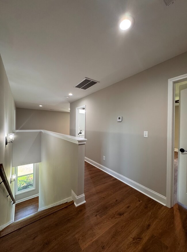Building Photo - Spacious 5-Bedroom Greenville Home with 3.5 Baths, 2-Car Garage & Walkout Basement