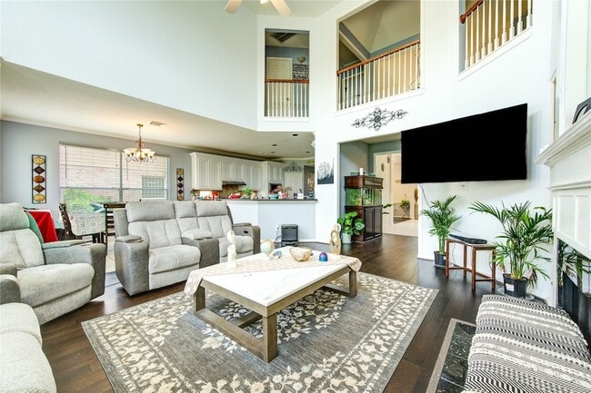 Building Photo - 5911 Canyon Brook Ct