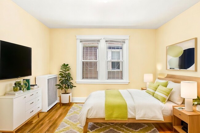 Building Photo - 72 Olney St