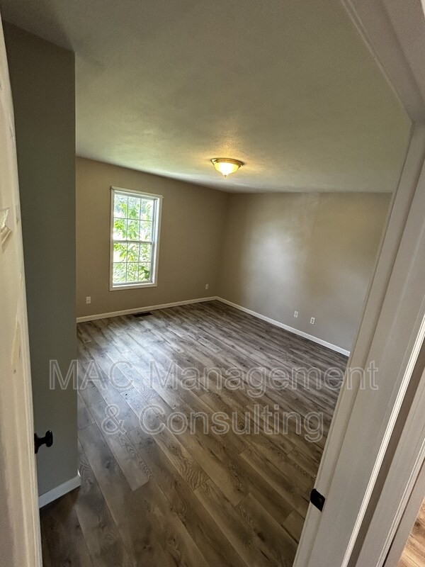 Building Photo - 1572 Shipley Rd