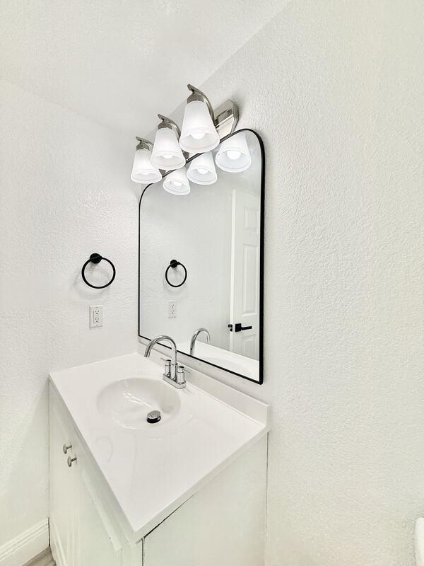 Building Photo - 2712 60th Ave N