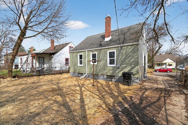 Building Photo - 8449 Penrod St