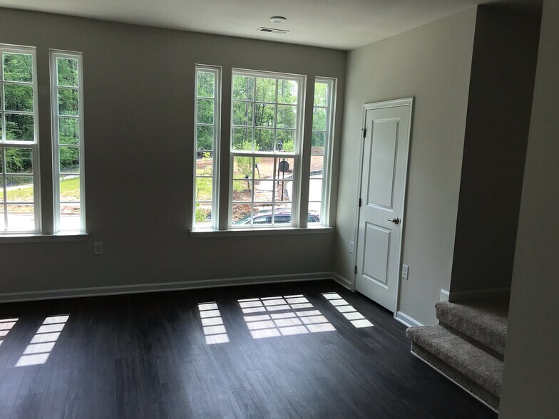 Building Photo - 1123 Kentlands Dr