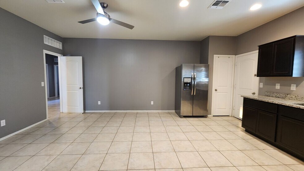 Building Photo - 42037 W Quinto Dr