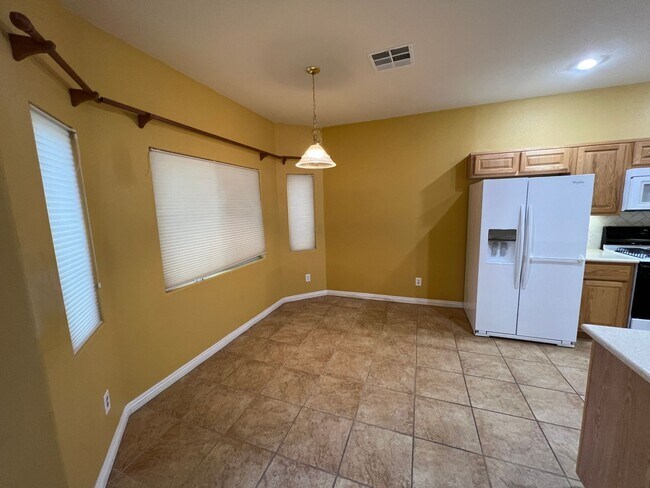 Building Photo - Coming Soon!!! 8-1-25 Great former model h...
