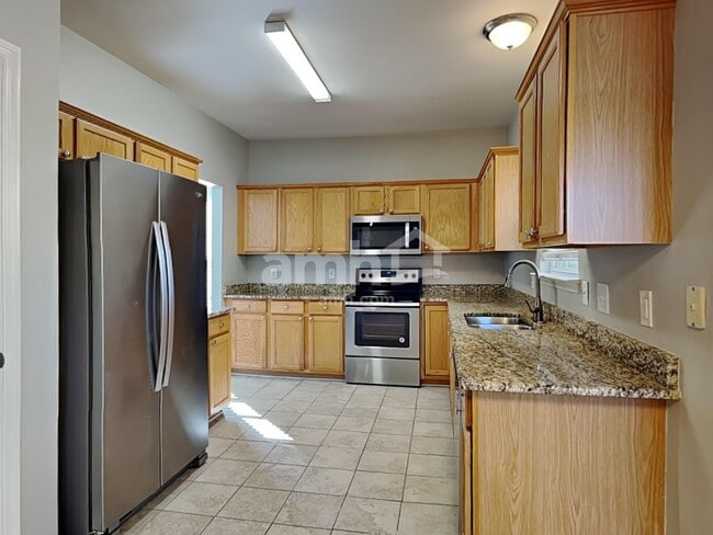 Building Photo - 102 Chambliss Ct