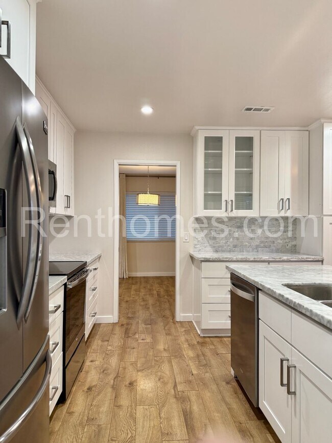 Building Photo - 16702 San Salvador Rd