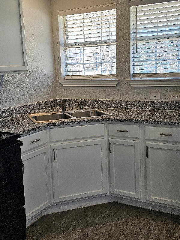 Building Photo - 1602 M Ave