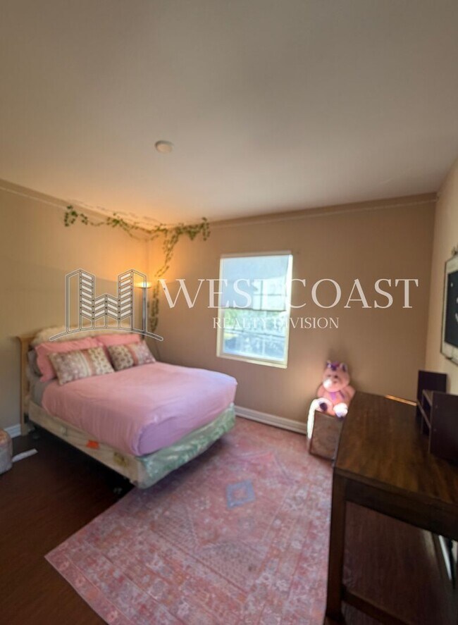 Building Photo - Spacious 5-Bedroom Luxury Home with 5.25 Baths in Temecula – Over 4,300 Sq Ft