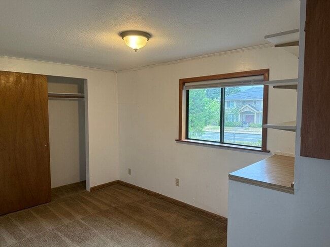 Building Photo - Spacious 2 Bed 1 Bath Bothell Home $2500/mo.