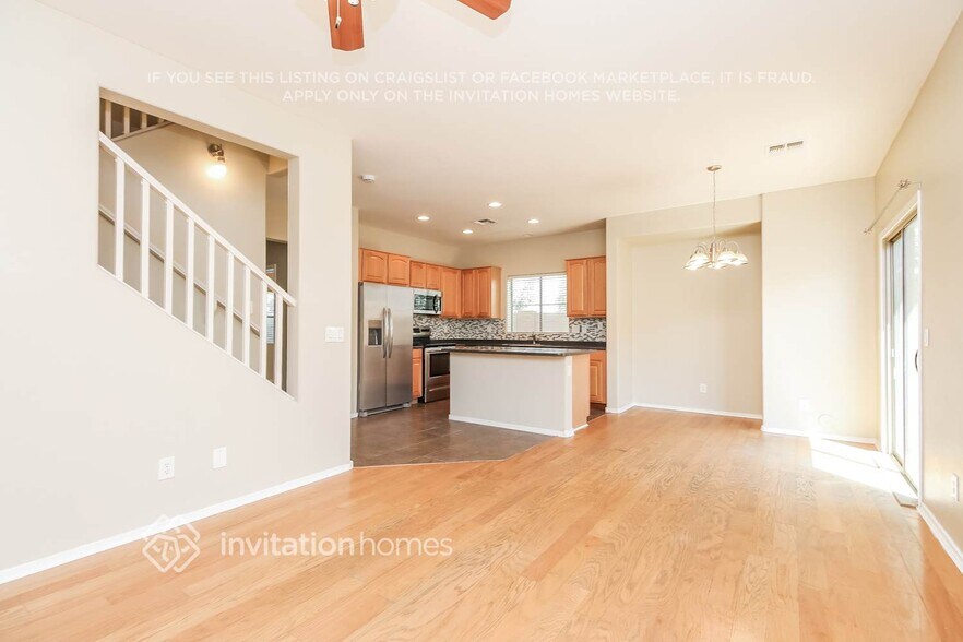 Building Photo - 445 N Citrus Ln