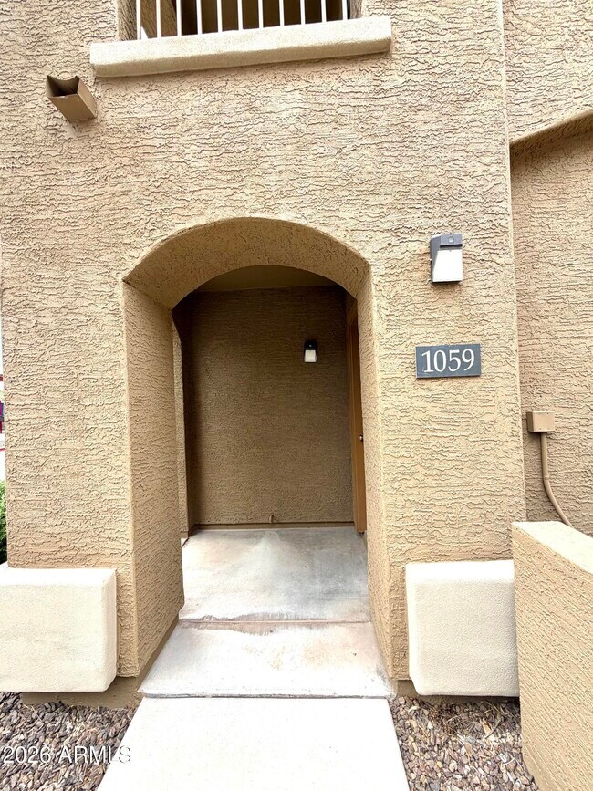Building Photo - 900 S 94th St