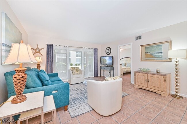 Building Photo - 5445 Peppertree Dr