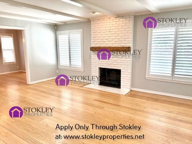 Building Photo - 231 Ivy Dr