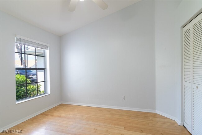 Building Photo - 687 Melville Ct