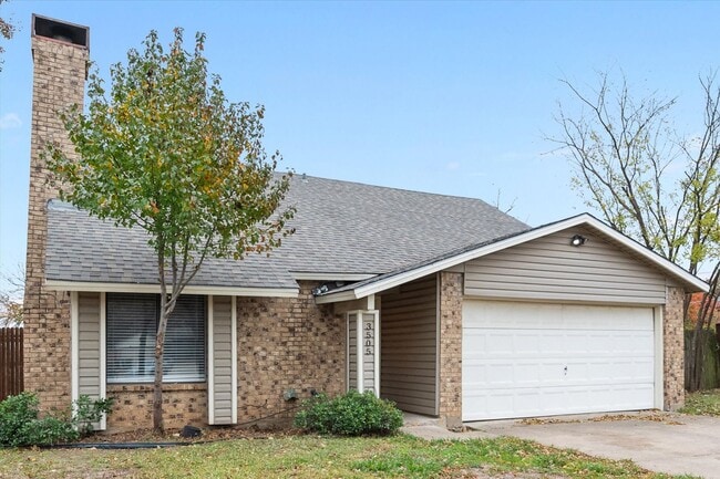 Building Photo - Lake Arlington area 4 bedroom with large yard