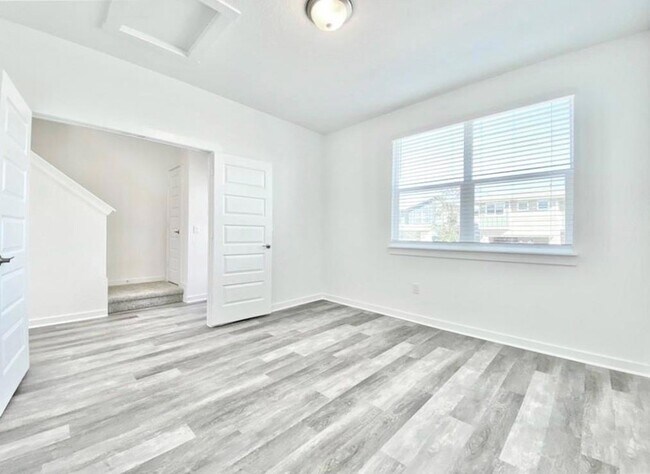 Building Photo - 7925 Linnie Ln