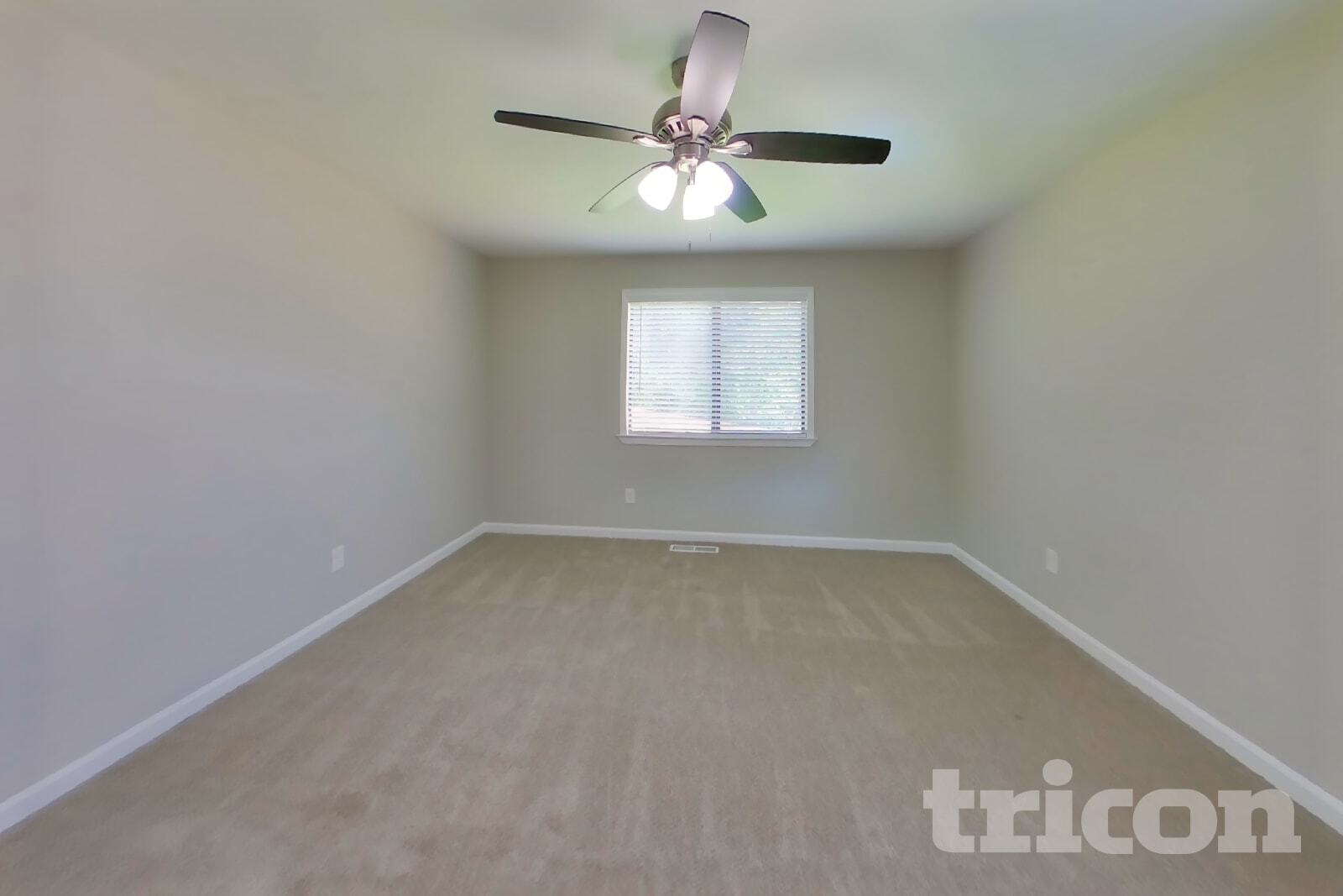 Building Photo - 2405 Ravine Dr