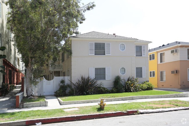 Building Photo - 436-440 Kelton Ave