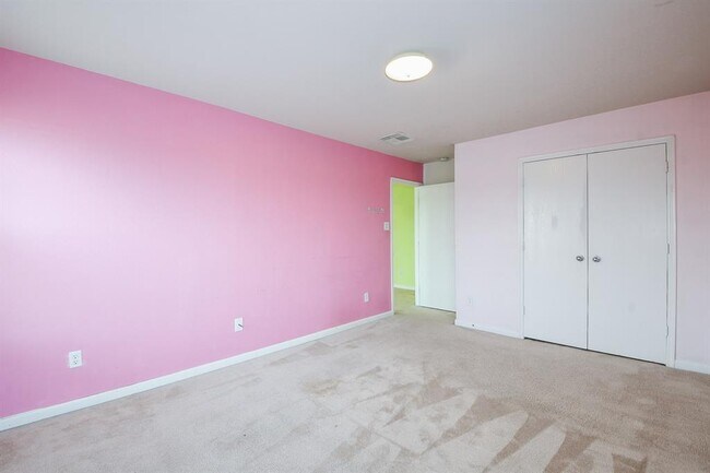 Building Photo - 6323 Channelbrook Ln