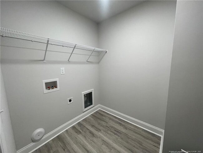 Building Photo - 116 Phillips St