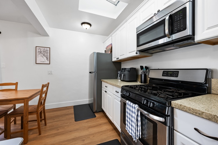 Building Photo - 4725 Santa Cruz Ave