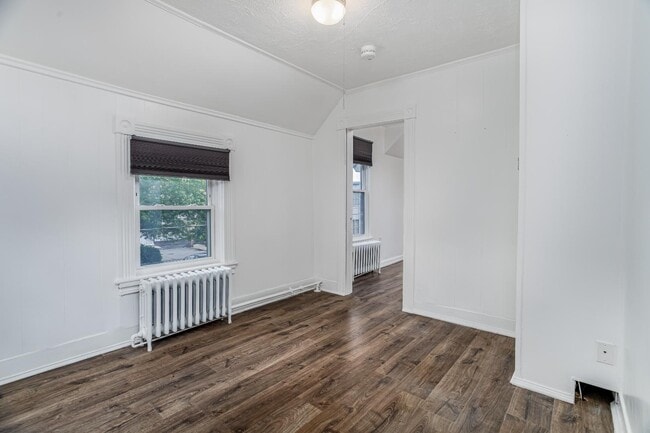 Building Photo - 47 Hartford St