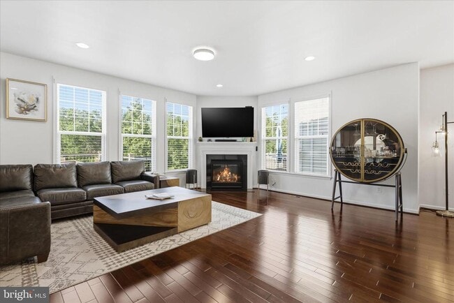 Building Photo - 42522 Stratford Landing Dr
