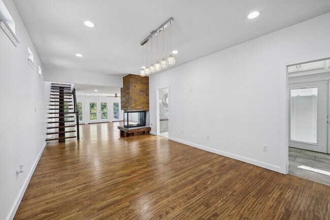 Building Photo - 9918 Coldwater Cir