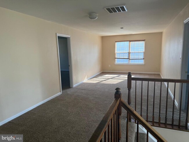 Building Photo - 18 Brushy Creek Cir