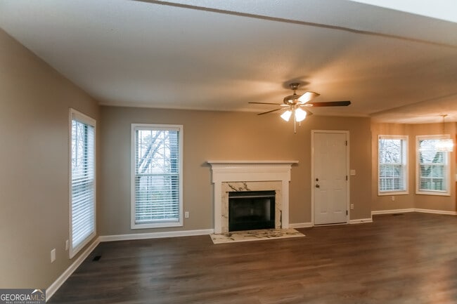 Building Photo - 30 Mountain Trail Ct SW