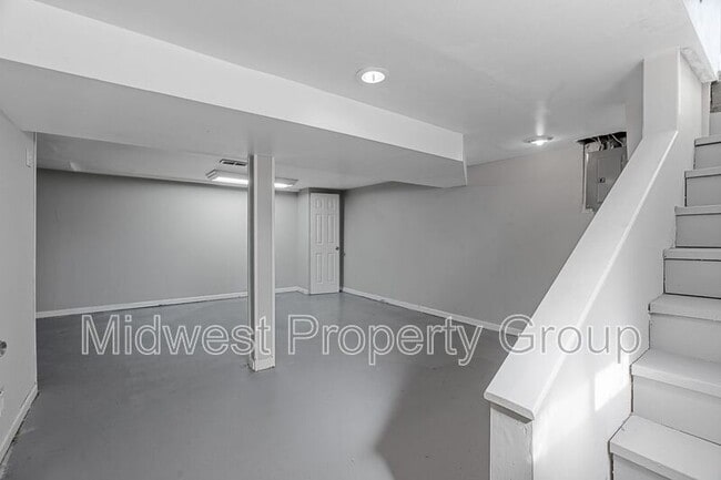Building Photo - 1700 Newhall Ct