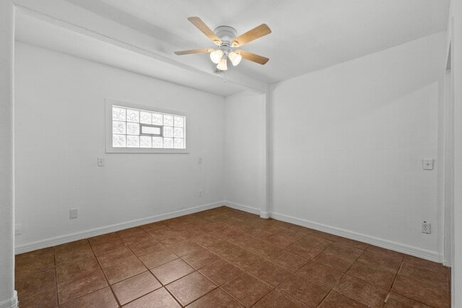 Building Photo - 5311 Perry Ave