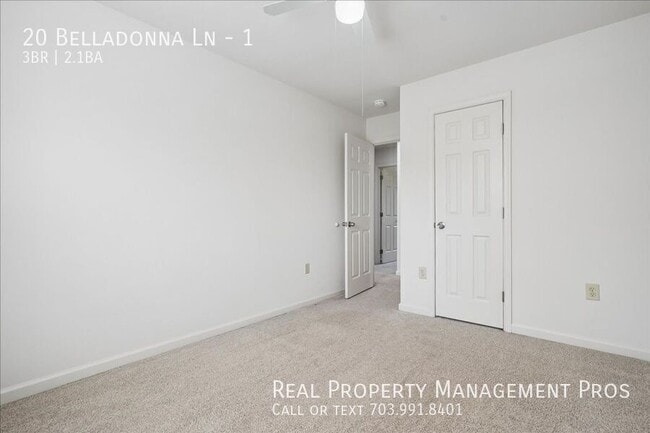 Building Photo - 20 Belladonna Ln