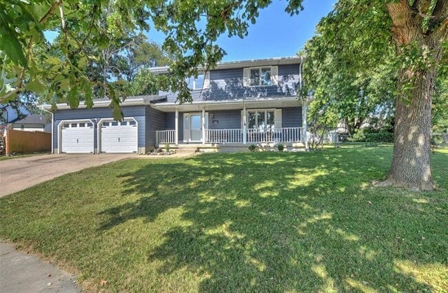 Building Photo - SCOTCH PINE