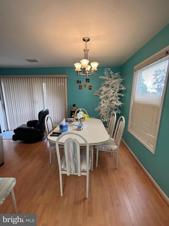 Building Photo - 2100 Mager Dr