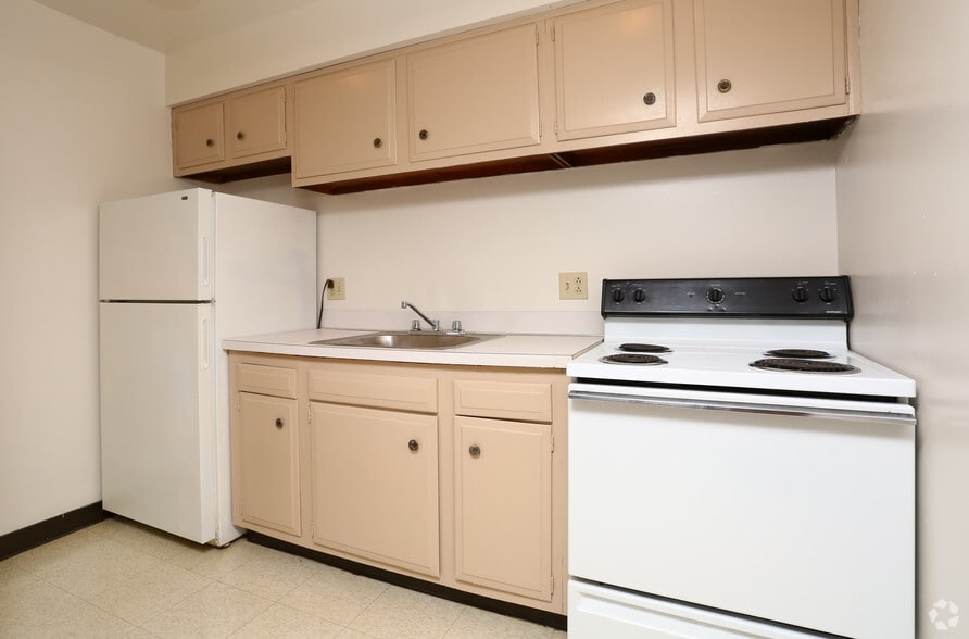 Kitchen - Park Avenue West Apartments