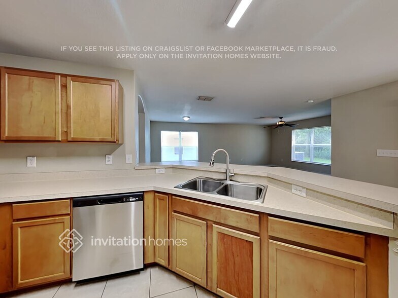 Building Photo - 12518 Chenwood Ave