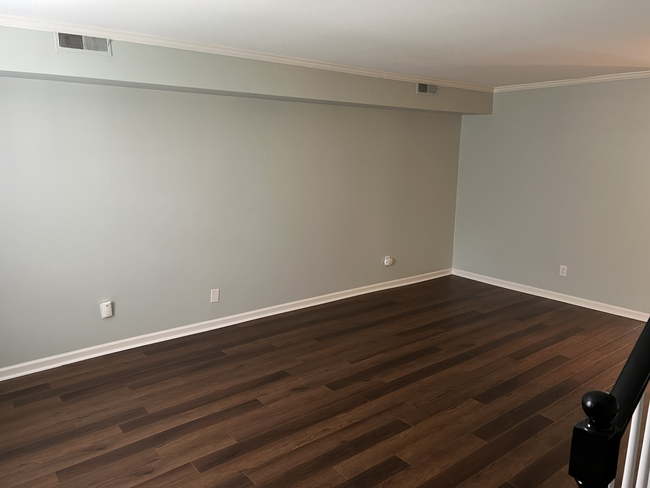 Building Photo - 3751 Jamestown Cir